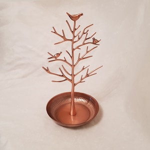 Vintage style copper metal jewellery stand, beautiful tree design with 3 ornamental birds on branches with tray to the base-stands 31cm