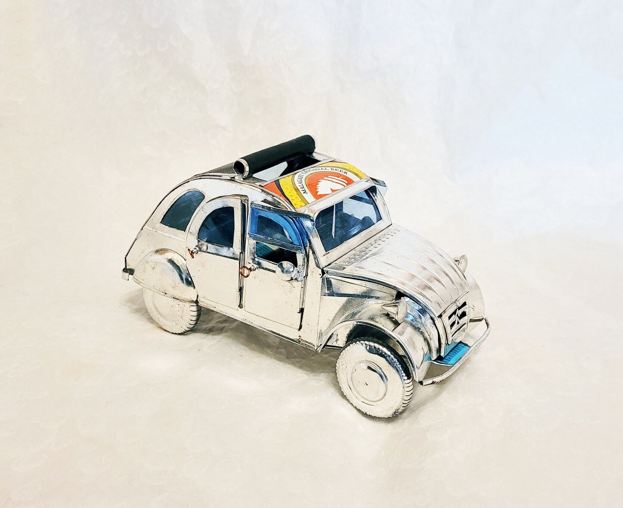 AUTO MINIATURE MÉTAL À RÉTROFRICTION 2 CV CITROEN