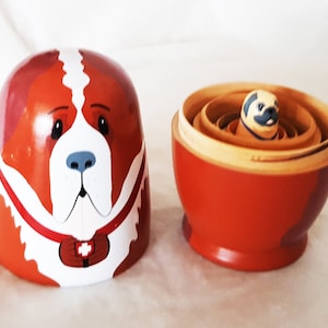 Set of 5 hand painted Dog Russian dolls, consists of a St Bernard, Golden retriever, Bulldog, Beagle & Pug 14.5cm-Vintage collectable image 6