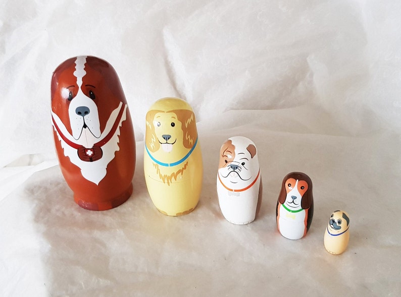 Set of 5 hand painted Dog Russian dolls, consists of a St Bernard, Golden retriever, Bulldog, Beagle & Pug 14.5cm-Vintage collectable image 3