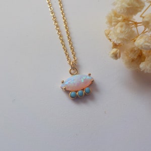 Opal Pendant, Gold Opal Necklace, Dainty Opal Necklace, Delicate Opal , Gold Pendant Necklace, Minimal Necklace, Bridesmaid Necklace