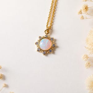collana di opale, collana di opale, collana a stella, collana con sole, gioielli di opale, collana placcata in oro