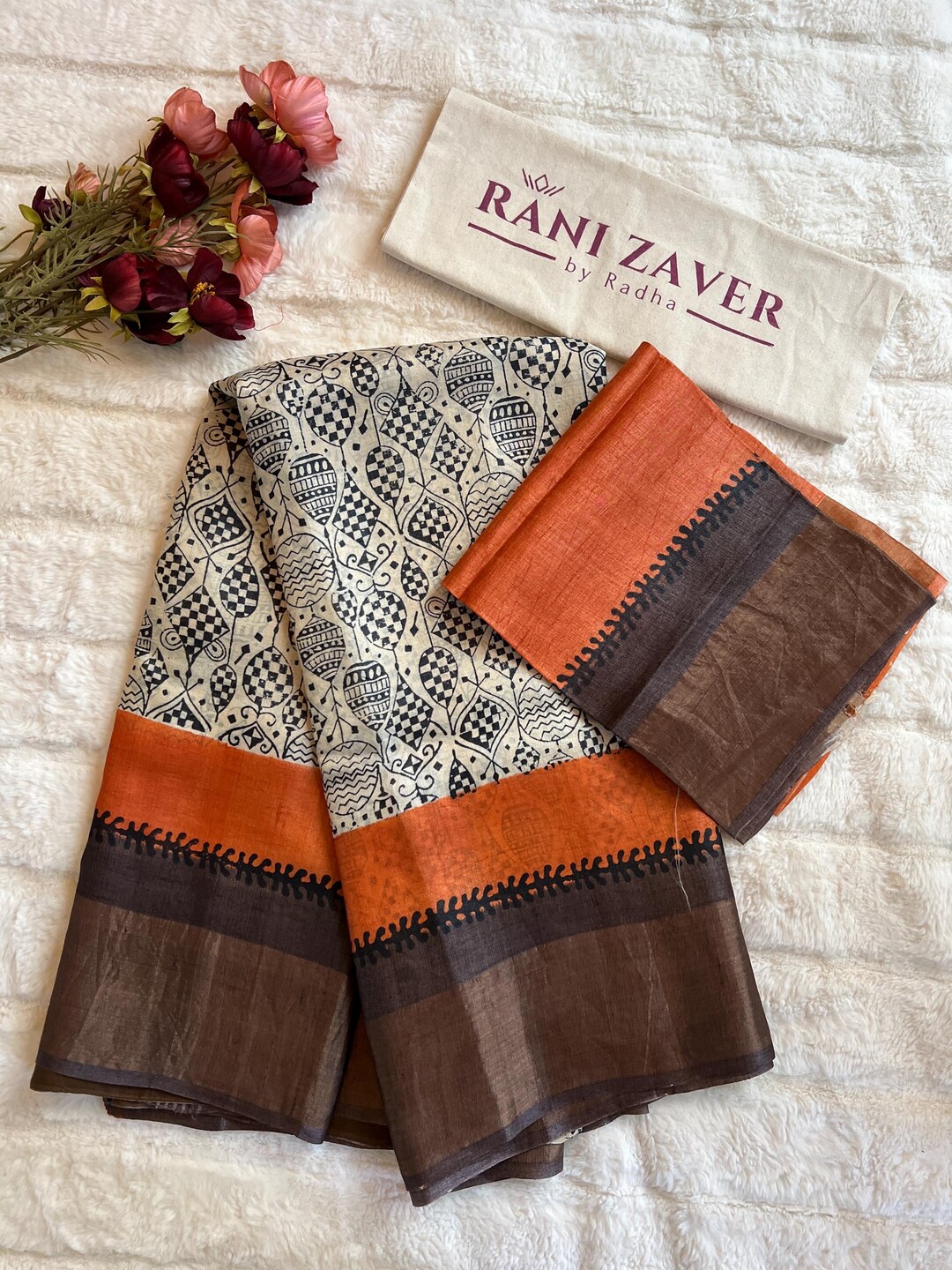 Elegant Par Anchal Buti Block Printed Tussar Silk Saree