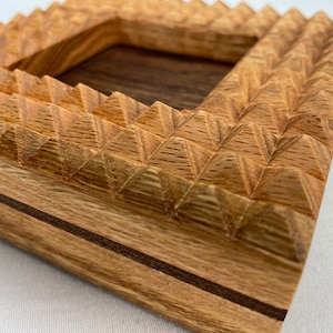 Red oak and walnut wooden pyramid cigar ashtray