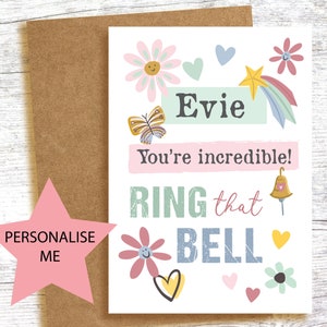 Suona quel campanello! Carta personalizzata con cuori e fiori felici per celebrare la fine del trattamento del cancro.
