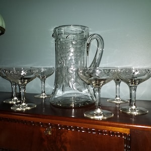Vintage Cocktail Pitcher With 6 Cocktail Glasses, Mid Century Cocktail Set,  Cocktail Party Set, Batch Cocktail Pitcher, 4 Oz Martini Glasses 