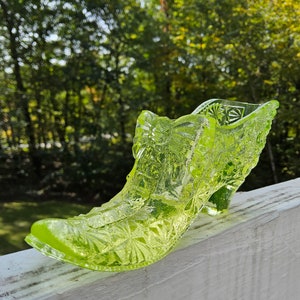 Boyd Topaz Daisy and Button Shoe