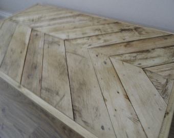 Reclaimed Wood Coffee Table with Chevron Pallet Design