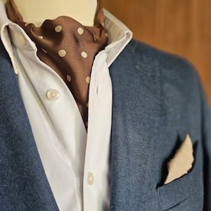 Cravatta Ascot marrone con pois beige, cravatta fatta a mano, matrimonio, abito da sposo, cravatta Ascot con pois, ascot da matrimonio, cravatta da GIORNO