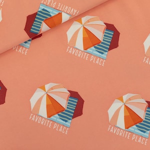 Puede incluir: Una tela rosa con un patrón repetido de sombrillas de playa y el texto "Favorite Place".