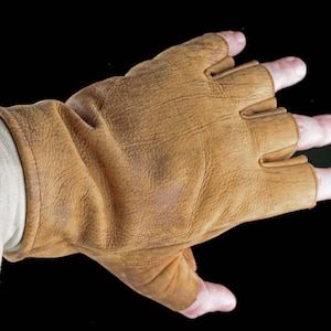Adventurer Costume Half Leather Gloves V2 (Antique Brown, gray)
