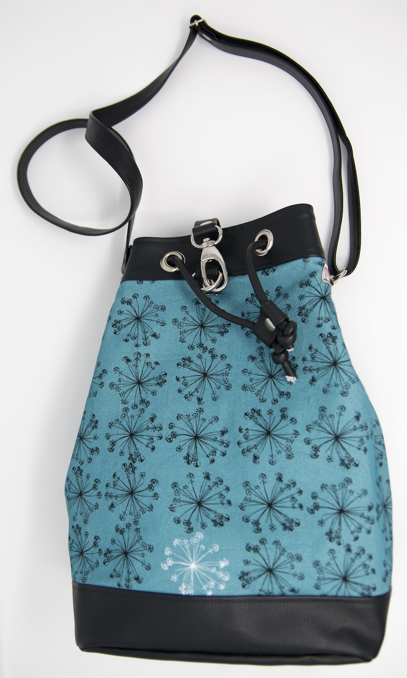Bucket bag or comfortable backpack in cotton twill and eco leather