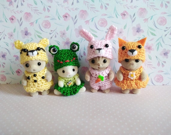 Sylvanian Family bébé 4 tenues. Vêtements pour bébé Calico