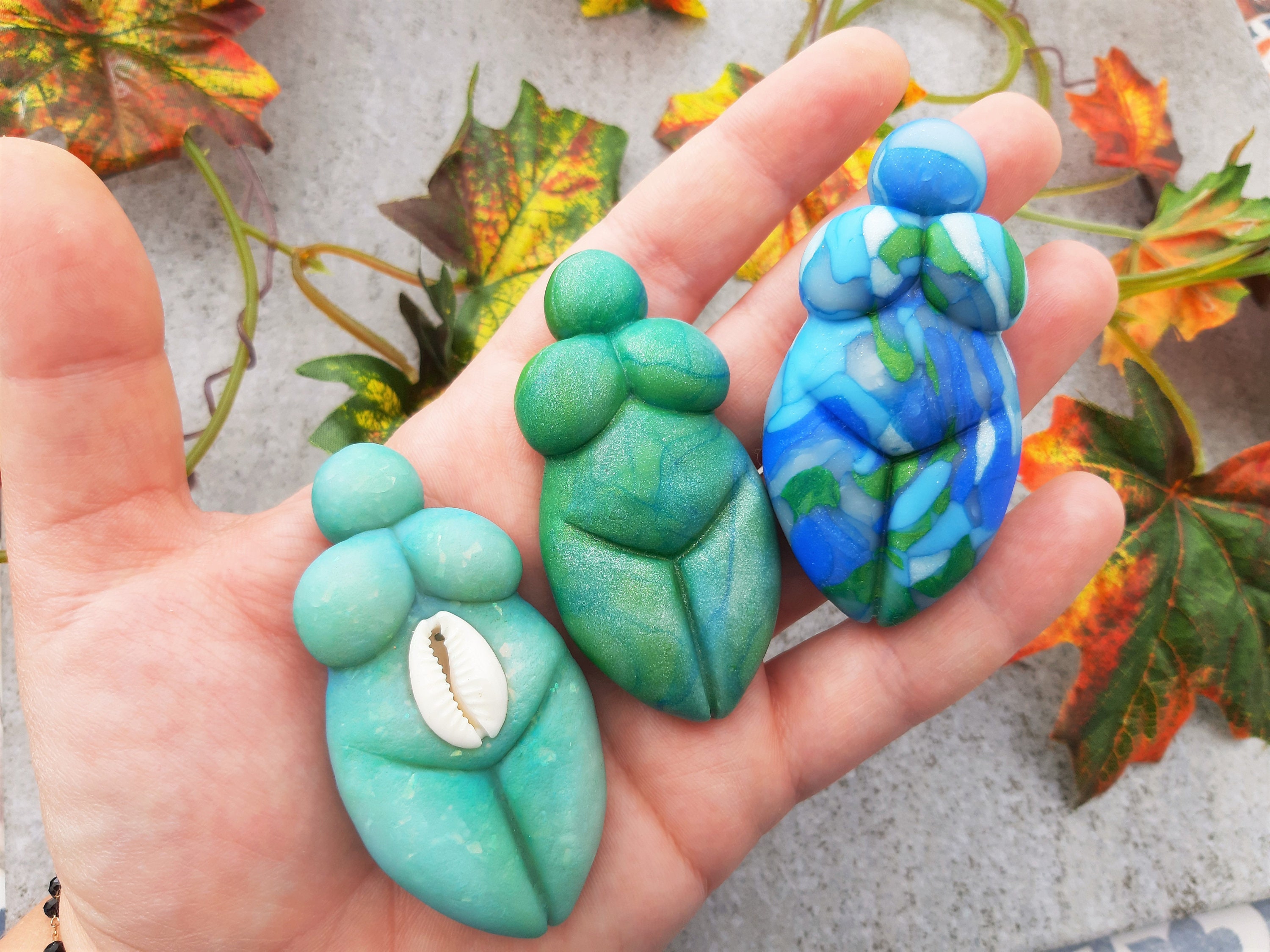 Statue Goddess Mother With Shell on the Belly, Goddess Wicca Mother