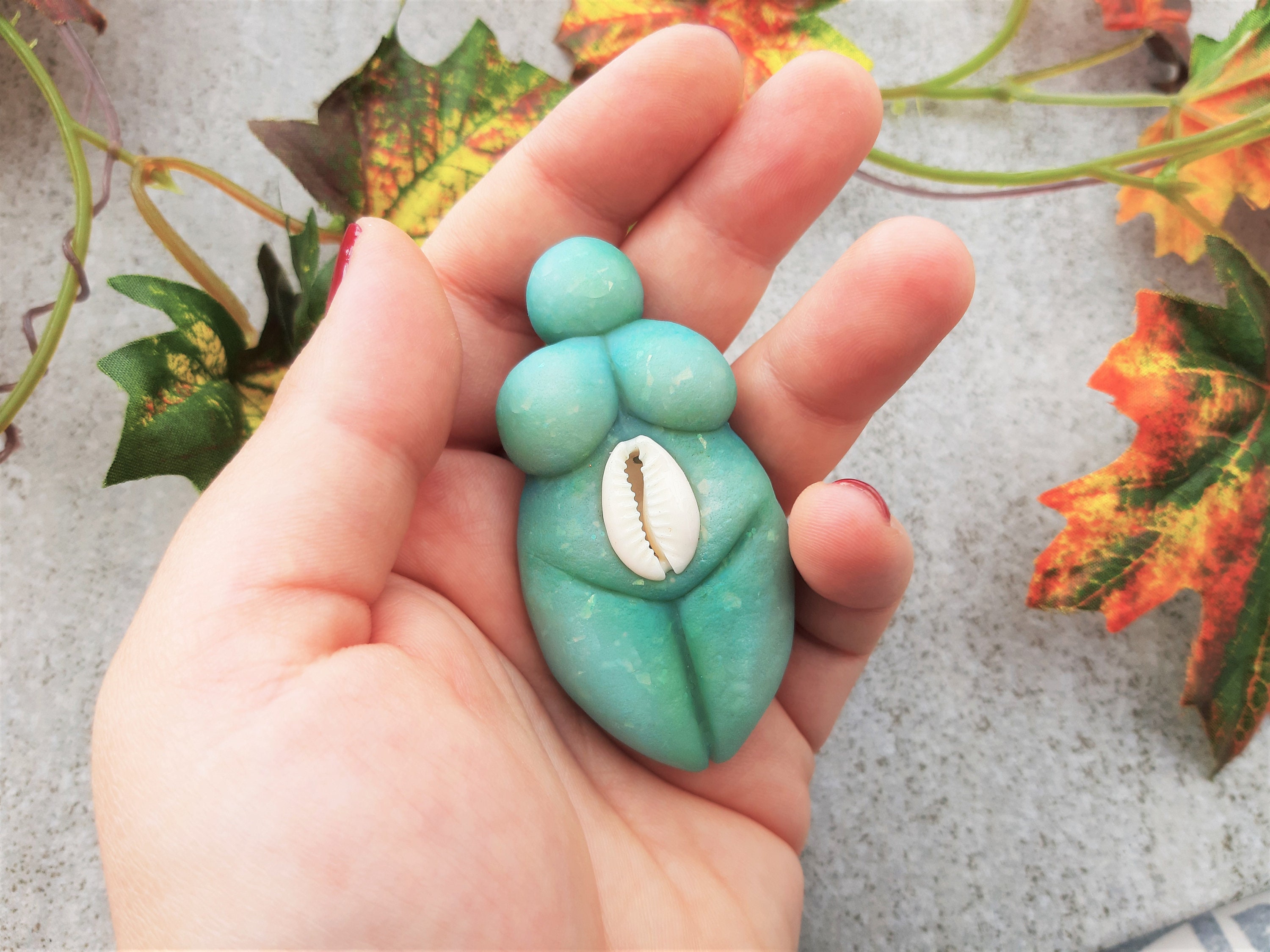 Statue Goddess Mother With Shell on the Belly, Goddess Wicca Mother