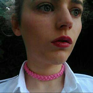 Braided choker suede pale pink image 3