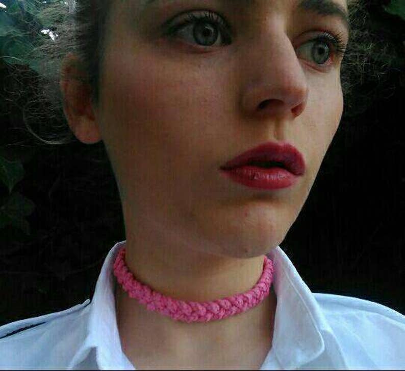 Braided choker suede pale pink image 3