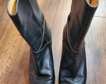 Vintage Bally FALTA Fine Italian Leather Black Slide On Ankle Heel Boots With Thin Wrap Around Strap Buckle Detail And Block Heel Size 6 US
