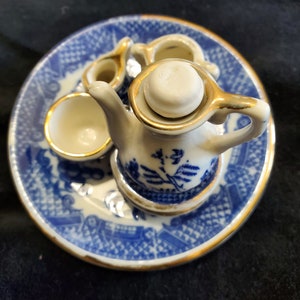 Miniature Vintage Asian Garden Theme Tea Set/Ceramic Tea Set/Blue Asian Themed Tea Set/Miniature Sugar/Creamer/Tea Pot/Saucers/Cup