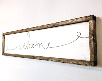 Distressed Framed Wooden Calligraphy "Welcome" Sign