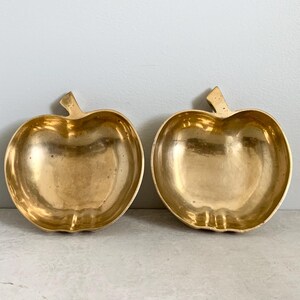 Vintage Brass Apple Trinket Dishes, Brass Kitchen Tabletop Decor, Teacher Gift, Retro Apples
