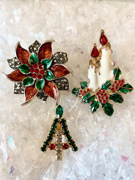 christmas tree brooch lot