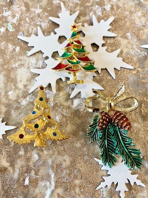 Vintage Christmas Brooches, Christmas Trees, Pinec