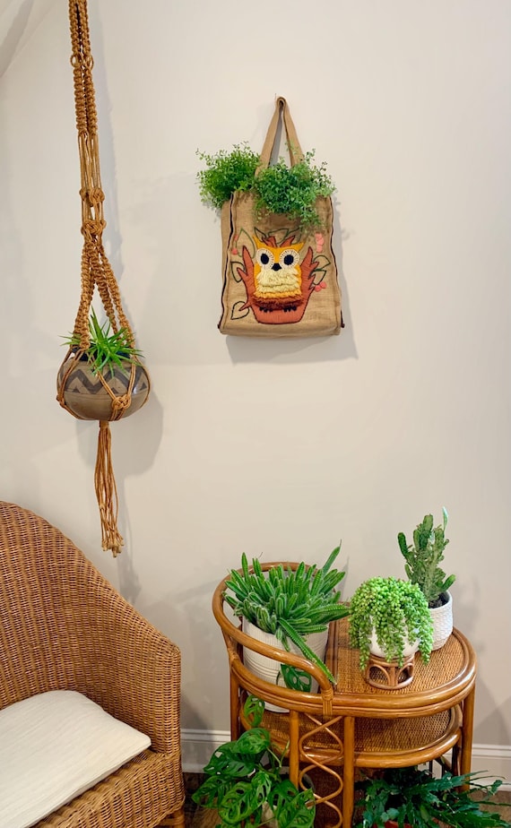 Vintage Jute Owl Shoulder Bag: Handmade Boho Purse View 4