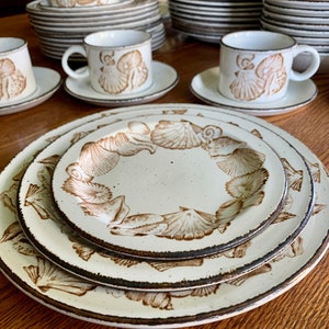 Midwinter Stonehenge “Seascape” pattern.  Vintage 1980’s.  English OVEN-TO-TABLEWARE.  Plates, bowls, cups, platter, sauce boat.