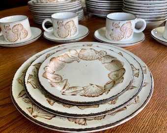 Midwinter Stonehenge “Seascape” pattern.  Vintage 1980’s.  English OVEN-TO-TABLEWARE.  Plates, bowls, cups, platter, sauce boat.