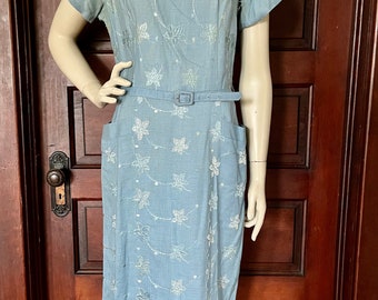 Vintage 40’s 50's light blue linen dress embroidered detail, belt.  RARE Plus Size! XL 14-16