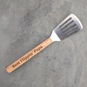 Best Flippin' Papa Uncle Dad Brother Spatula | Grilling Barbecue Spatula Tool | Unique Mother's Day Gift For Him Outdoor BBQ