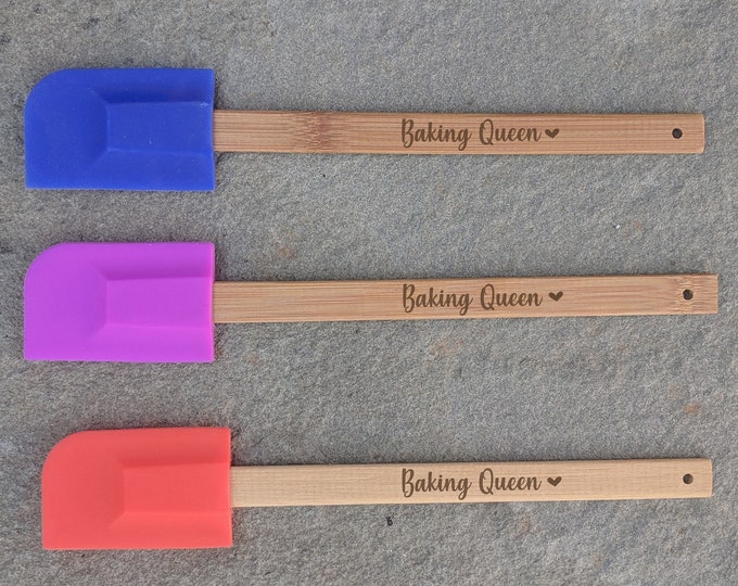 Baking Queen | Personalized Bakers Silicone Spatula with Bamboo Handle | Unique Cooking Custom Gift