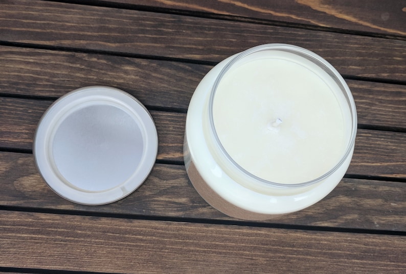 A Sleeping Baby Is My New Happy Hour Soy Candle | 16.5 oz. Large Hand Poured All Natural Candles Bild 6