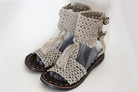 dressy sandals for beach wedding