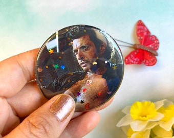 Jeff Goldblum Glitter Magnet – Jurassic Park Fan Art (2.25")