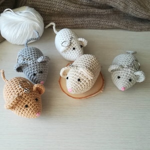 Animal keychain Mouse as little gift, small decorative toy as present for friends