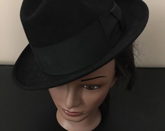 Vintage Fedora 1930 Black Size 6-3/8. Never worn. Stuart Mark Luxuro. Includes original hat box.