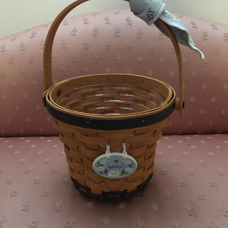 Handle tie. Longaberger Daisy Basket with Tie-On