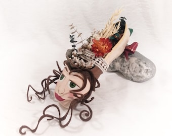 Scottish Brown Haired Lass/Mo Nighean Donn Decorated Pointe Shoe Dance Gift,  Repurposed Upcycled Art