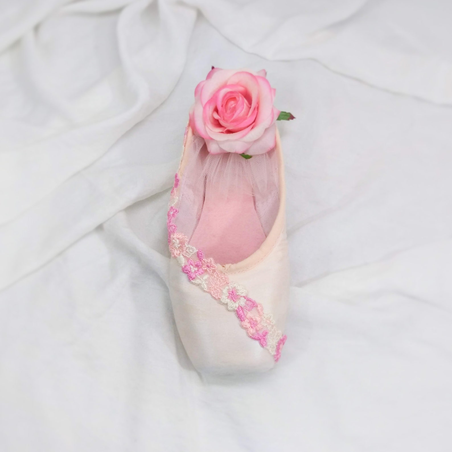 pretty in pink sugar plum fairy decorated pointe shoe, upcycled ballet gift, dancer décor, upcycled pointe shoe