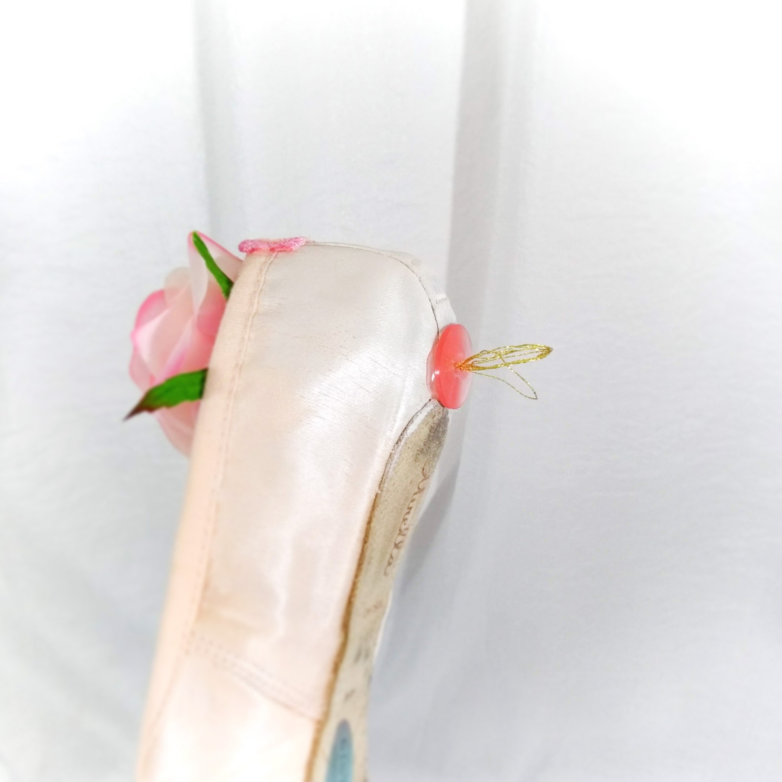 pretty in pink sugar plum fairy decorated pointe shoe, upcycled ballet gift, dancer décor, upcycled pointe shoe