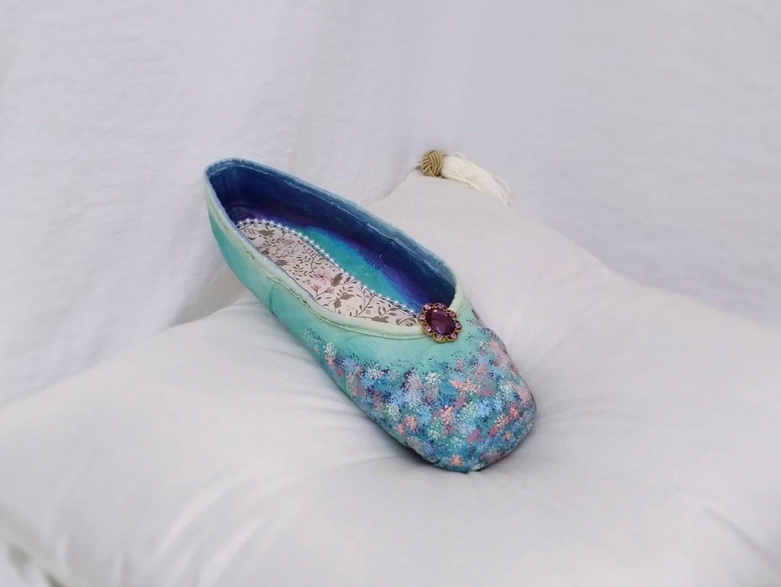 classical ballet queen of fairies decorated pointe shoe classical ballet queen of fairies decorated pointe shoe