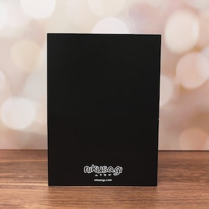 Back of the Valentine is black with the nikusagi logo printed at the bottom center.