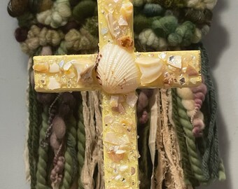Coastal Seashell Crushed Glass Resin Cross, Religious Home Decor, Beach House, Ocean Wall Art, Shell Wall Hanging, Christian Decor, Sea Art