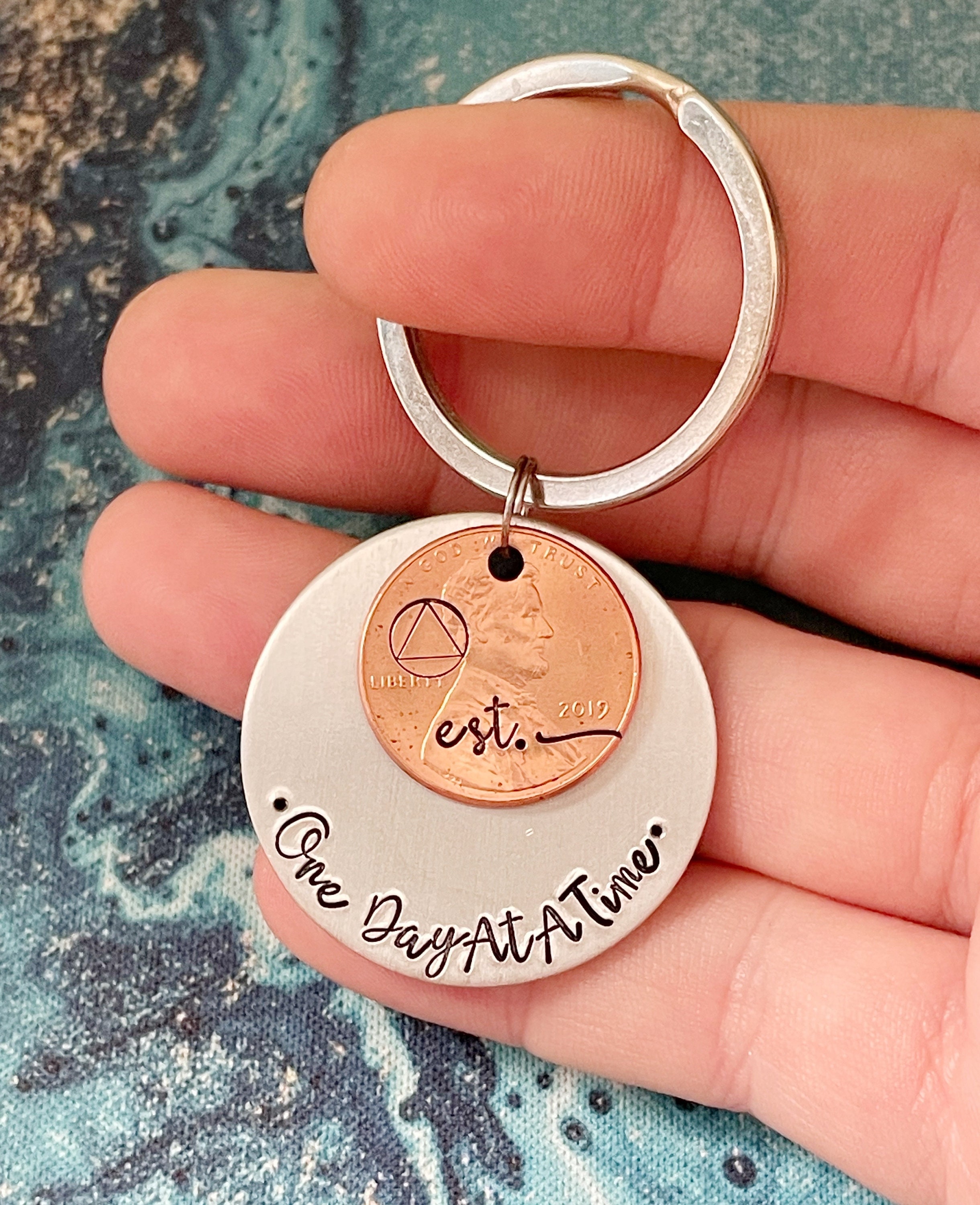 Nimteve Portachiavi Ispirazionale Per Recupero E Sobrietà - "One Day At A Time" In Acciaio Inox, Regalo Per Uomini E Donne In Percorso AA