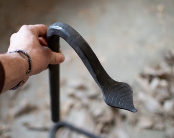 1''  Holdfast, lindens leaf design, for 1 inch or Φ25mm hole, handforged.