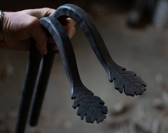 1''  Holdfast, Oak leaf design, for 1 inch or Φ25mm hole, handforged.