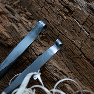 Pole lathe hooks, Tip up and Tip down, onesided bevel, handforged.