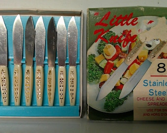 Vintage "Little Knife" Stainless Steel Set of 8 in Original box Cheese and Butter Spreaders Vintage Serving Hors d'Oeuvres and Snacks Knives